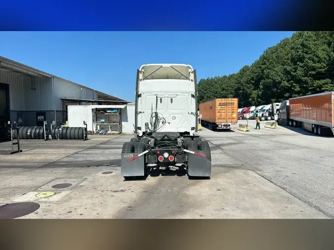 2020 Freightliner Cascadia 126