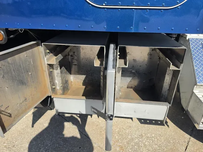 2022 Peterbilt 3895bd37cea51ce6455f543fb5786125baf