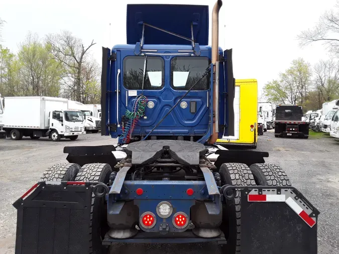 2017 FREIGHTLINER/MERCEDES CASCADIA 125