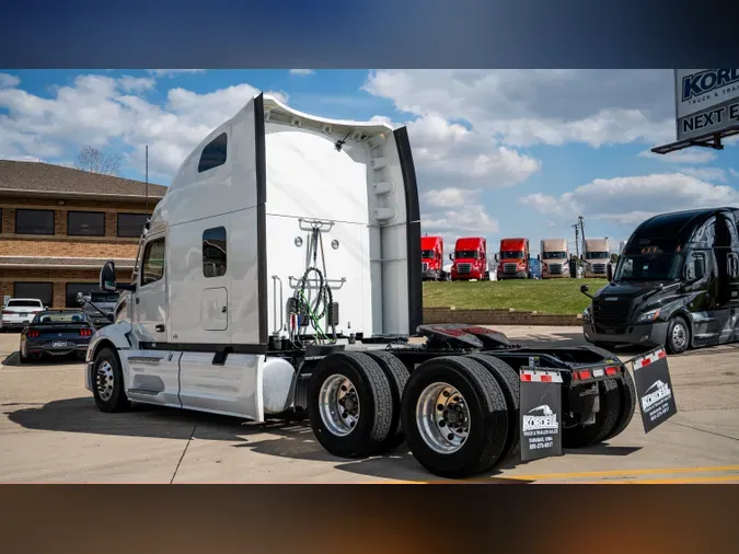 2023 PETERBILT 579