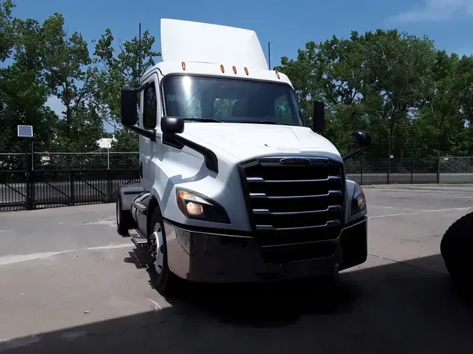 2020 FREIGHTLINER/MERCEDES NEW CASCADIA 116