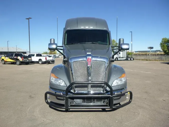 2023 Kenworth T680