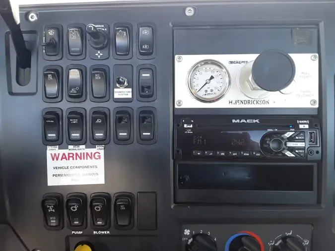 2018 MACK TRUCKS, INC. GU803