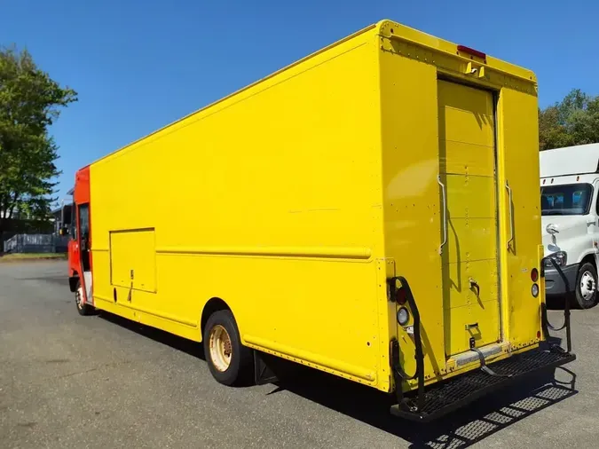 2017 FRTLR CUSTOM CHASSIS CORP MT-55 WALK-IN