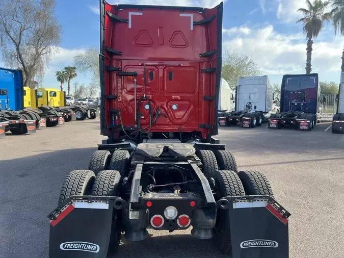 2021 Freightliner Cascadia