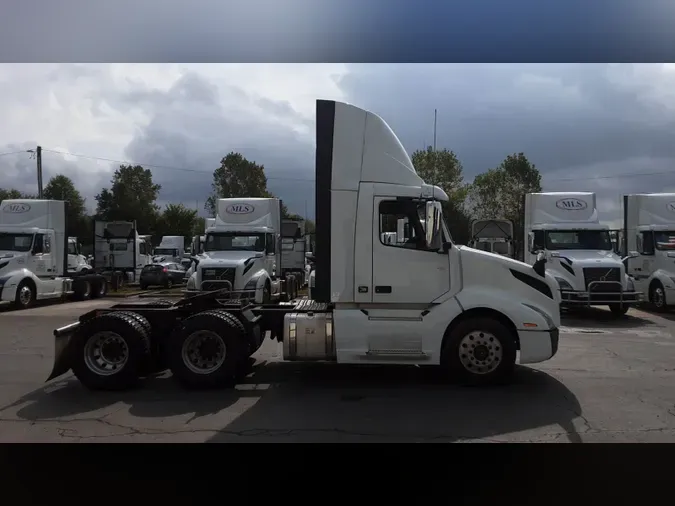 2018 Volvo VNL300