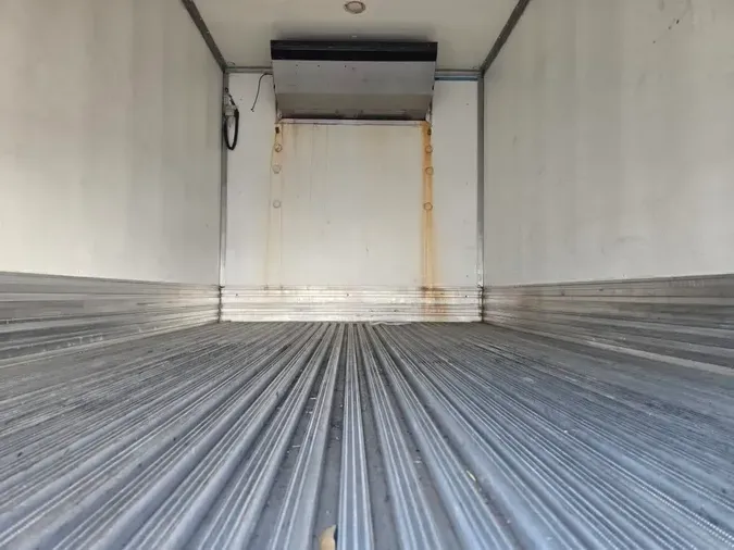 2016 FREIGHTLINER M2 106