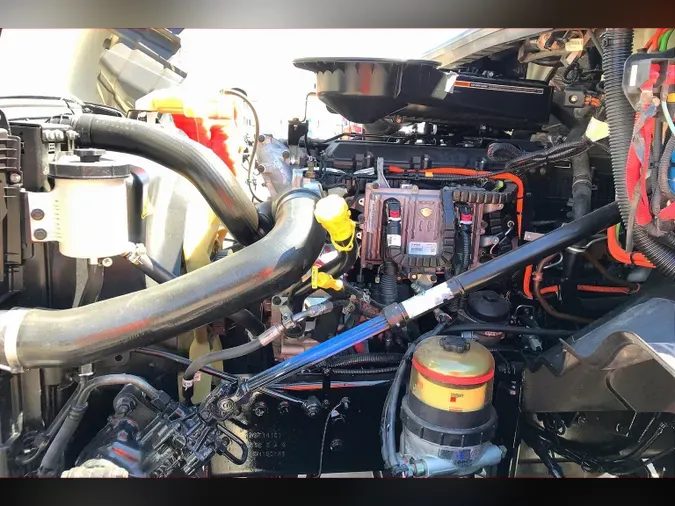 2019 INT LT625 6x4
