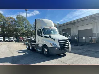 2019 Freightliner Cascadia 126