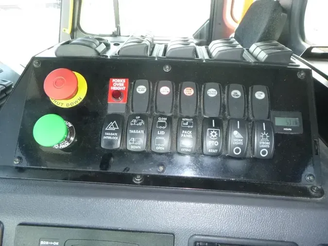 2025 Peterbilt 5205be4d37c6c93796edc53ccea2c25c434