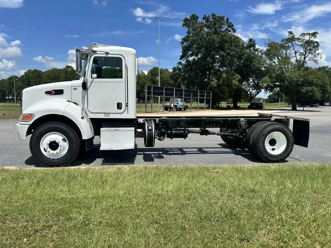 2018 Peterbilt 337