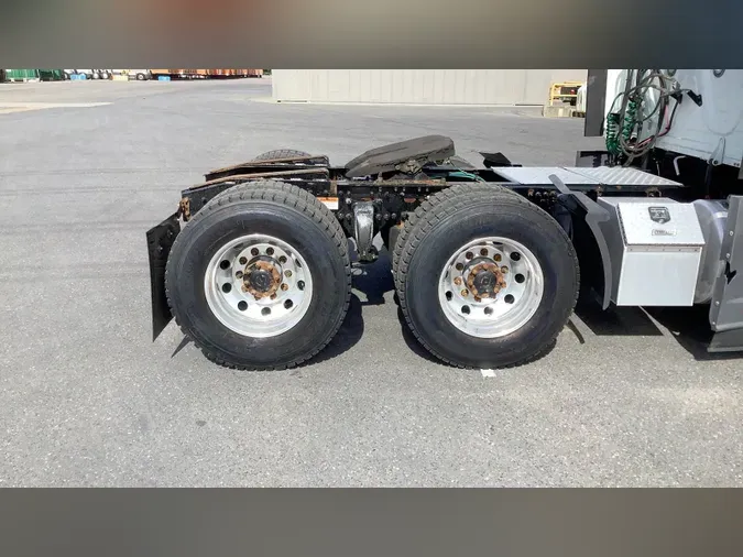 2021 Freightliner Cascadia 126