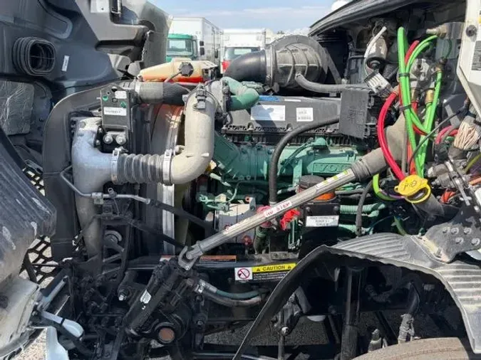 2023 Volvo VNR64T3005bec37e493de71c02816a5b74ec86879