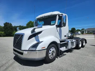 2019 VOLVO VNL64TRACTOR