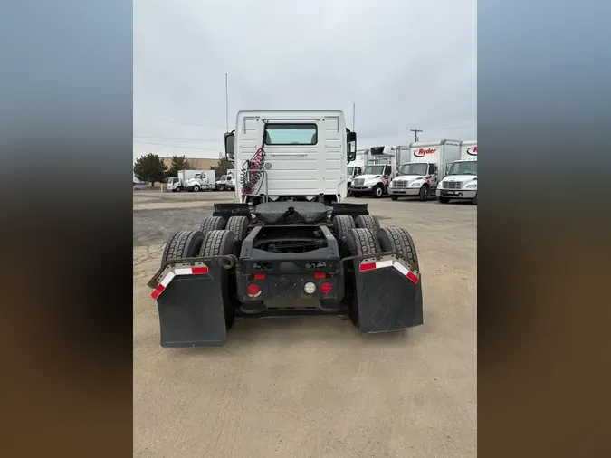 2017 VOLVO VNL64TRACTOR