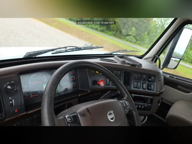 2018 Volvo VNL300