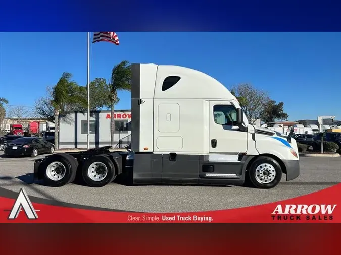 2021 FREIGHTLINER CA126