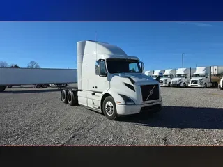 2020 Volvo VNR64T640