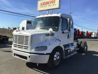 2014 FREIGHTLINER M2-112