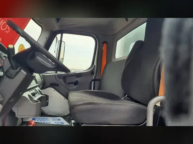2016 FREIGHTLINER/MERCEDES M2 106