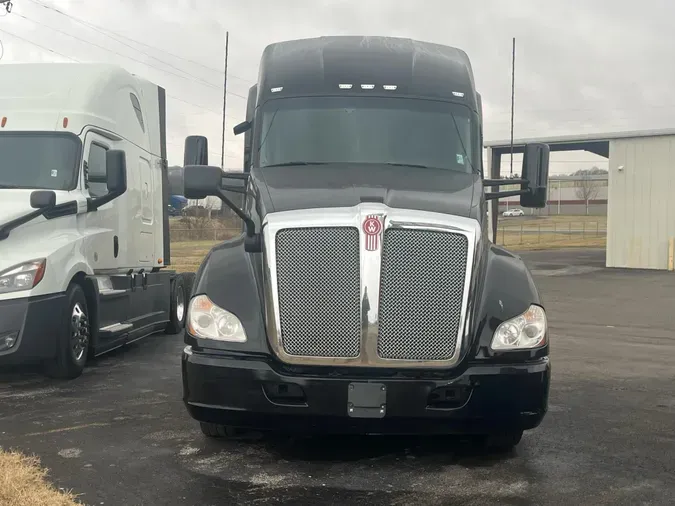 2021 KENWORTH T680