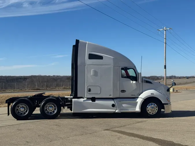 2021 KENWORTH T680