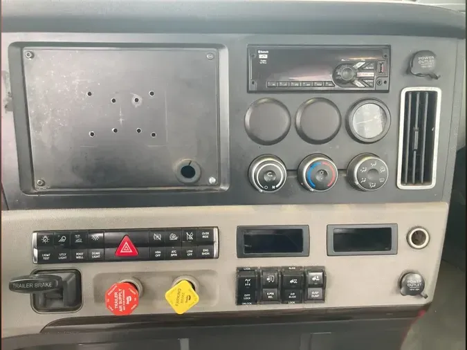 2019 FREIGHTLINER NEW CASCADIA 126