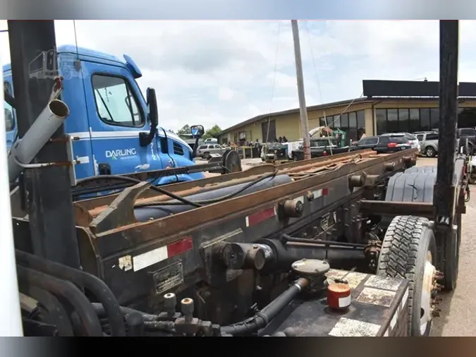 2006 MACK GRANITE CV713