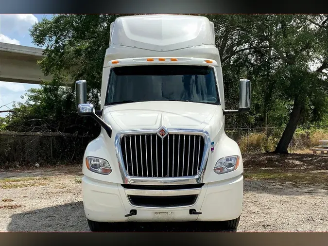 2023 INT LT625 6x4
