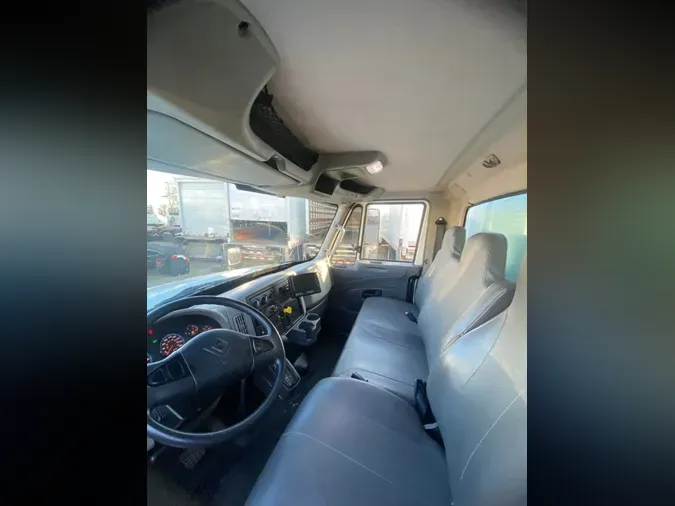 2018 NAVISTAR INTERNATIONAL 4300 LP