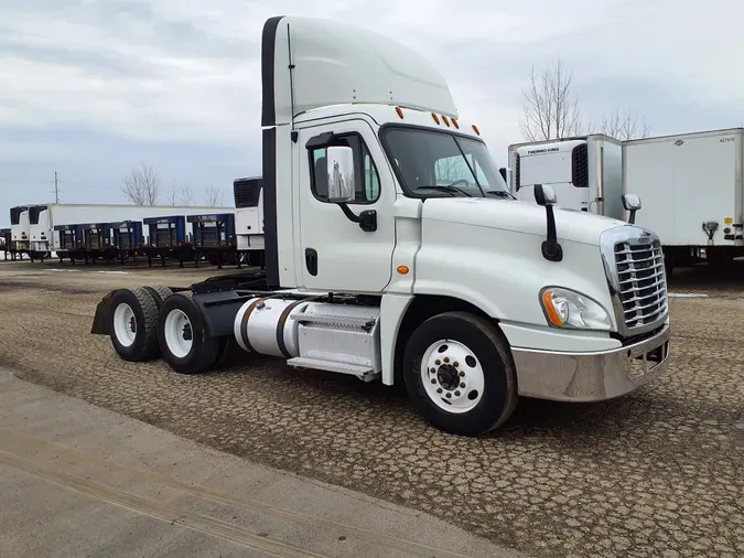 2018 FREIGHTLINER/MERCEDES CASCADIA 125