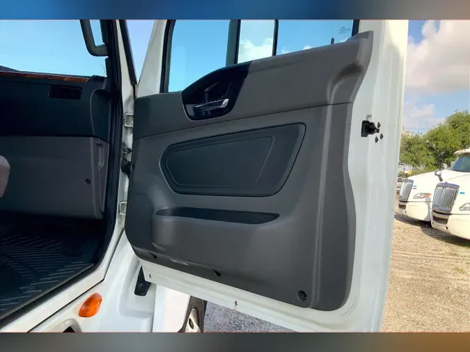 2021 INT LT625 6x4