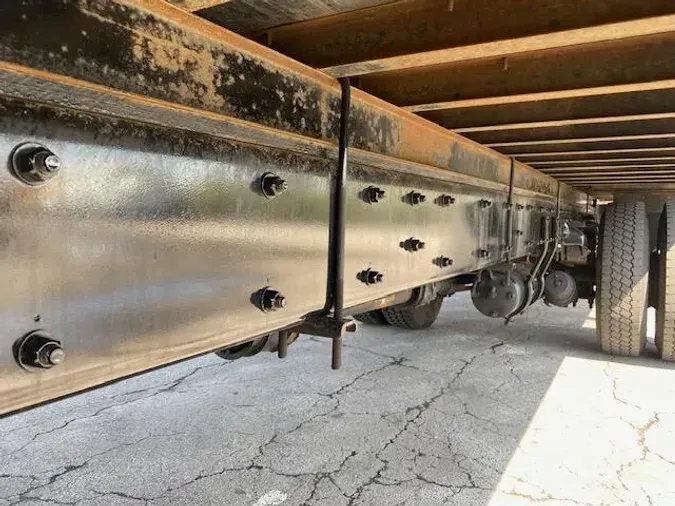 2019 Freightliner Business Class M2 106