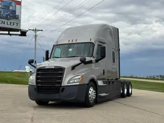 2022 FREIGHTLINER Cascadia 126