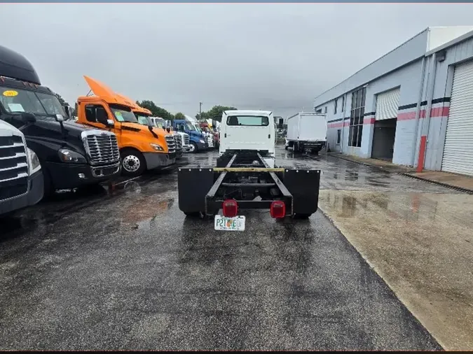 2021 FREIGHTLINER M2 106