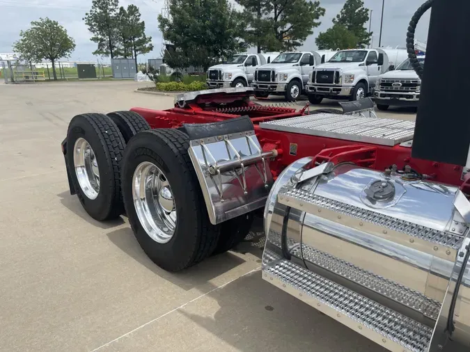 2022 Peterbilt 567