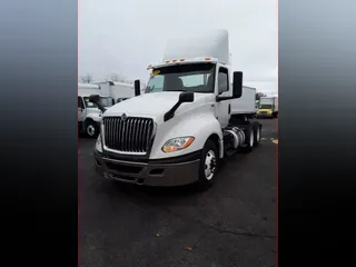 2019 NAVISTAR INTERNATIONAL LT625 DAYCAB T/A