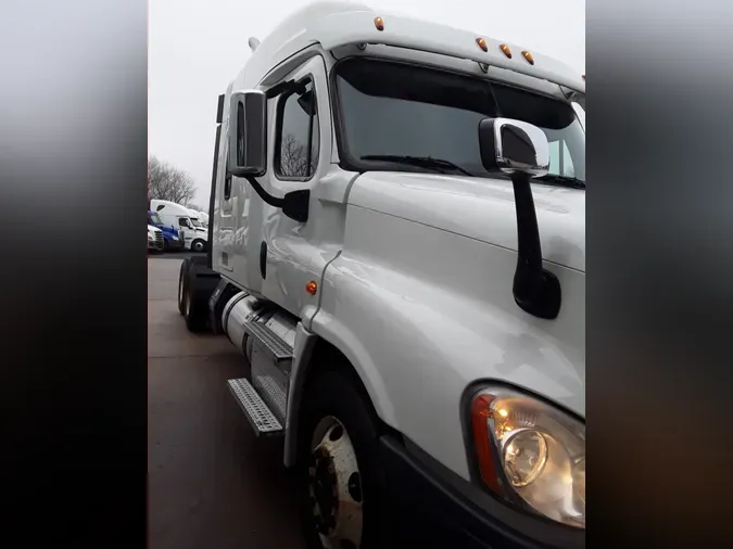 2020 FREIGHTLINER/MERCEDES CASCADIA 1255c1a0662508760e7518807718daa451f