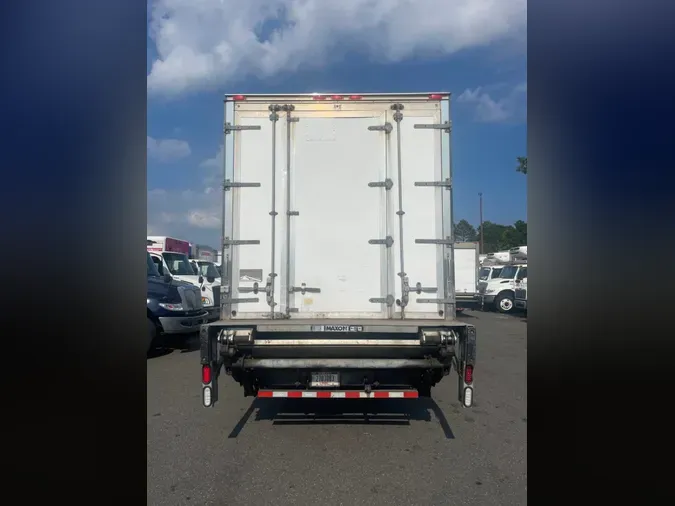 2018 FREIGHTLINER M2 106