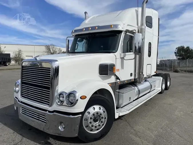 2020 FREIGHTLINER CORONADO 122 SD