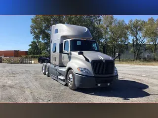 2022 International LT