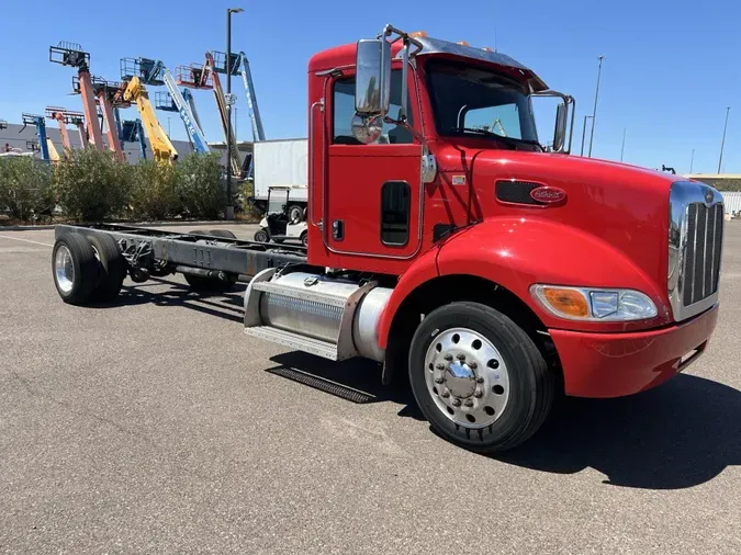 2021 Peterbilt 337