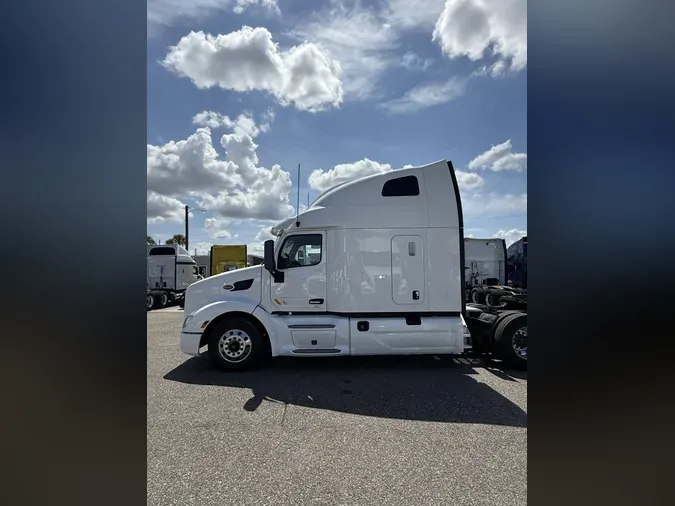 2022 Peterbilt 579
