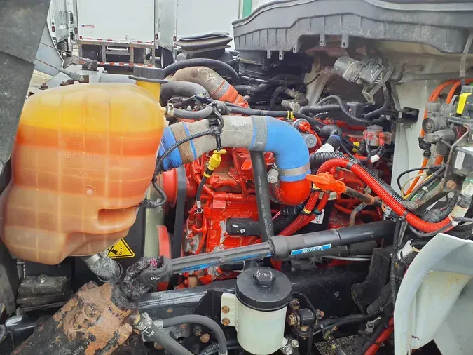 2020 NAVISTAR INTERNATIONAL MV607 (4X2)