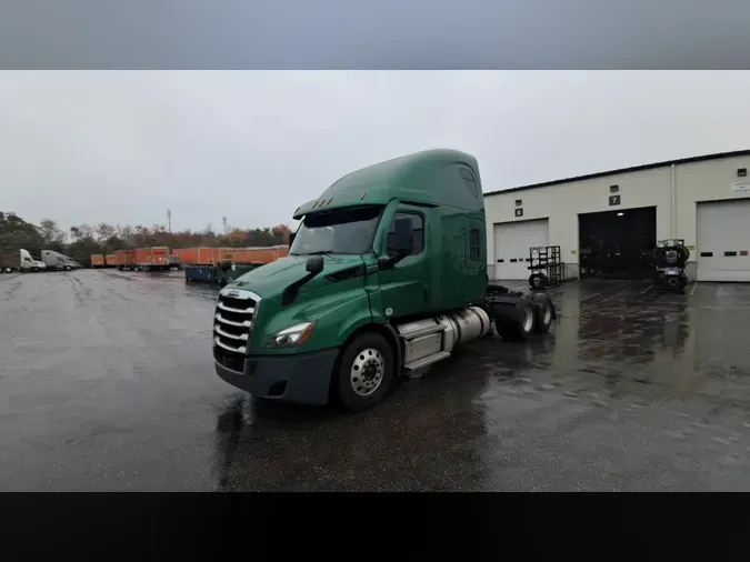 2021 Freightliner Cascadia 126