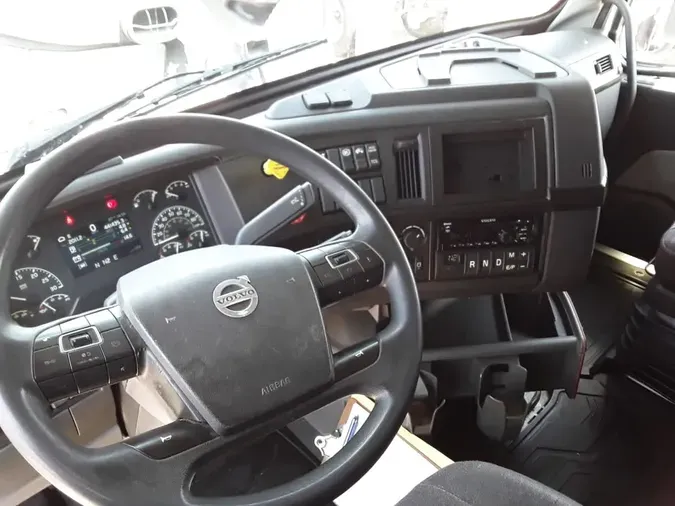 2020 VOLVO VNR64T-640