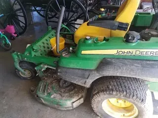 2010 John Deere Z925A