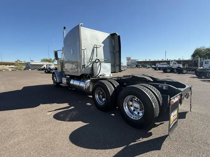2020 Peterbilt 389