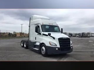 2021 Freightliner Cascadia 126