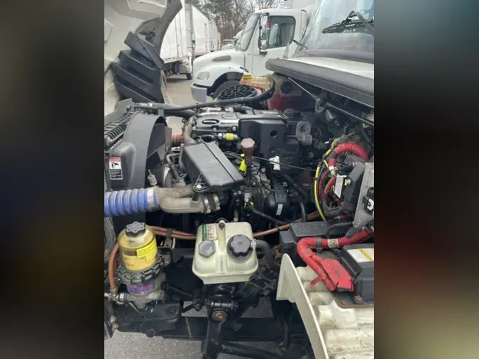 2020 FREIGHTLINER/MERCEDES M2 1065c39e175bb1525572517f2a304996784